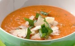 Gazpacho hecho con batidora Philips HR2100